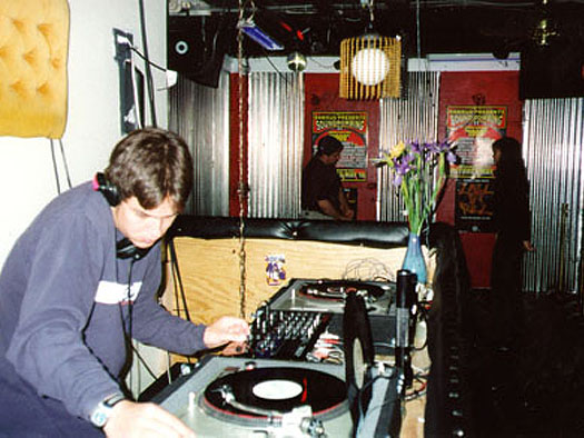 djfm avenga los angeles ca